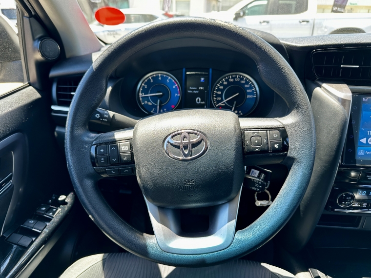 Toyota Fortuner 2.7 Sr5 At 2023 Usado  Usado en Kovacs Usados