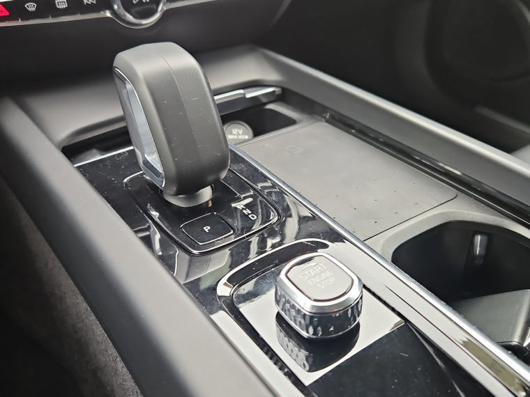 Volvo S60 B4 2023 Usado Usado en BMW Premium Selection Volvo S60 B4 2023 Usado Usado en BMW Premium Selection