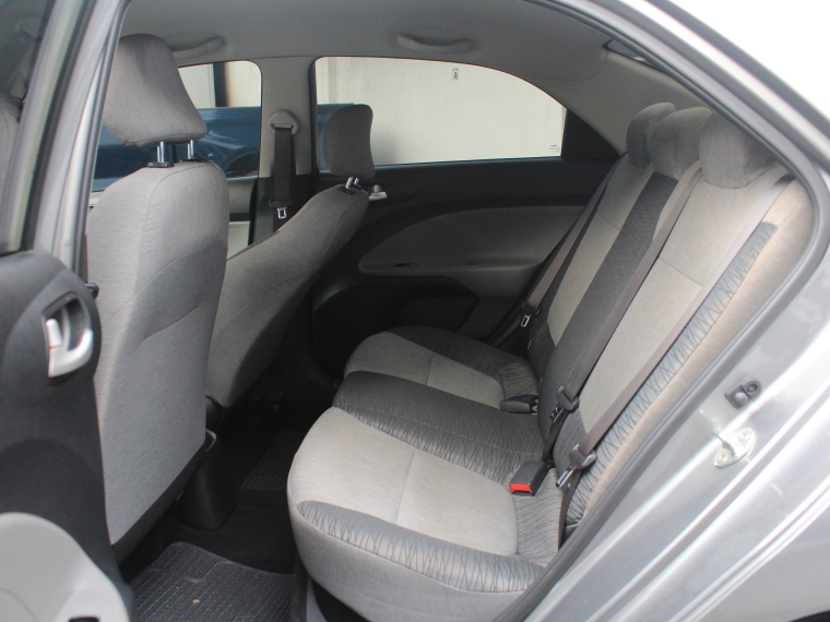 Kia Soluto 1.4  Lx Mt 2024 Usado  Usado en Kovacs Usados