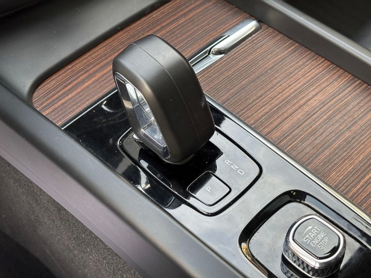 Volvo Xc60 Ii T8 Recharge 4x4 2.0 Aut 2024 Usado Usado en BMW Premium Selection Volvo Xc60 Ii T8 Recharge 4x4 2.0 Aut 2024 Usado Usado en BMW Premium Selection