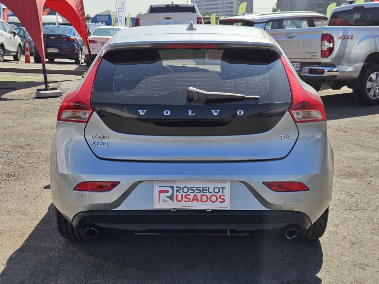 Volvo V40 V40 T4 Comfort Mt 2016 Usado en Rosselot Usados