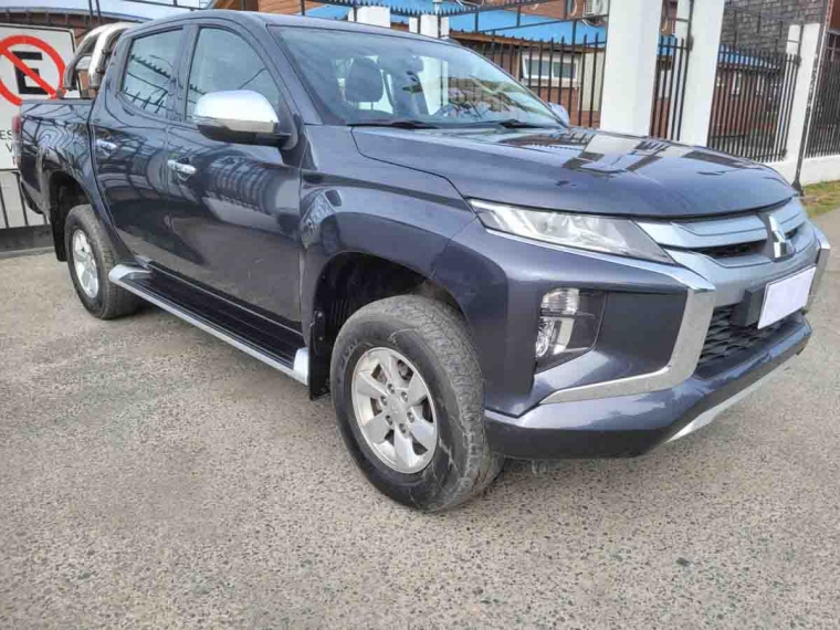 Mitsubishi L200 New L-200 Katana 2.4 Crt Special Pack Mec 4x4 2023 Usado  Usado en Webautos.cl
