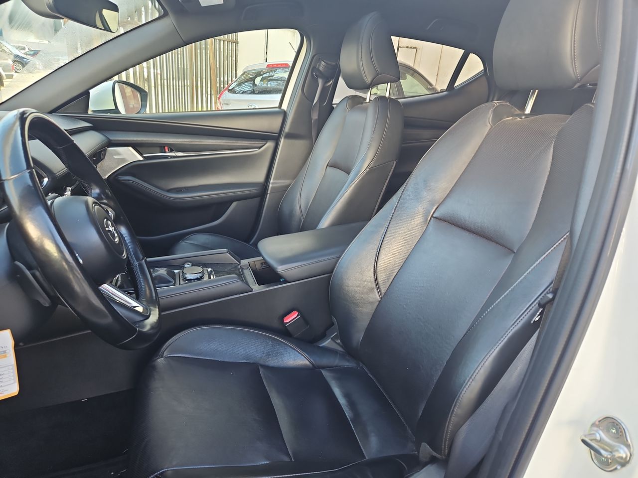 Mazda 3 3 Hatch Back 2.5 Aut 2022 Usado en Usados de Primera - Sergio Escobar