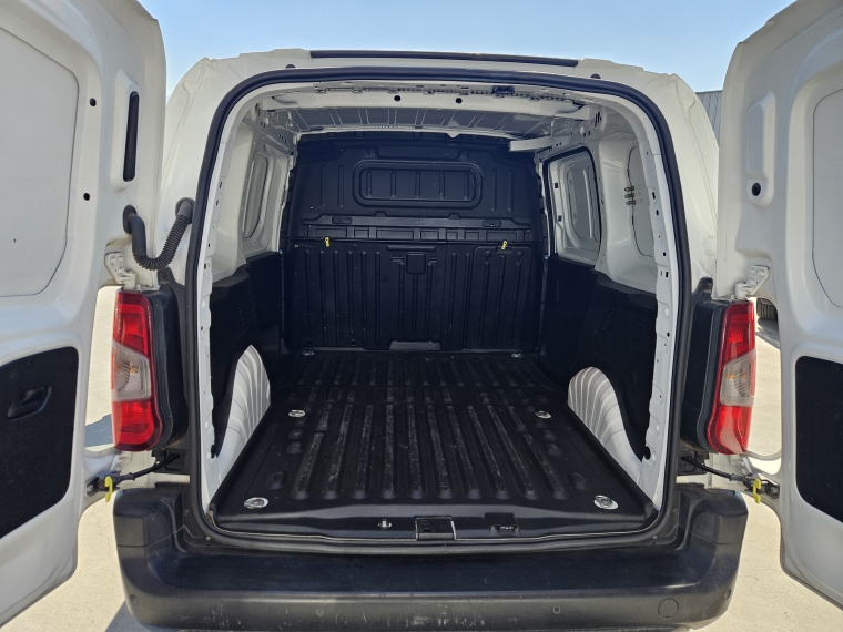 Opel Combo Combo Hdi 92 L1 5p 1.6 2022 Usado en Rosselot Usados