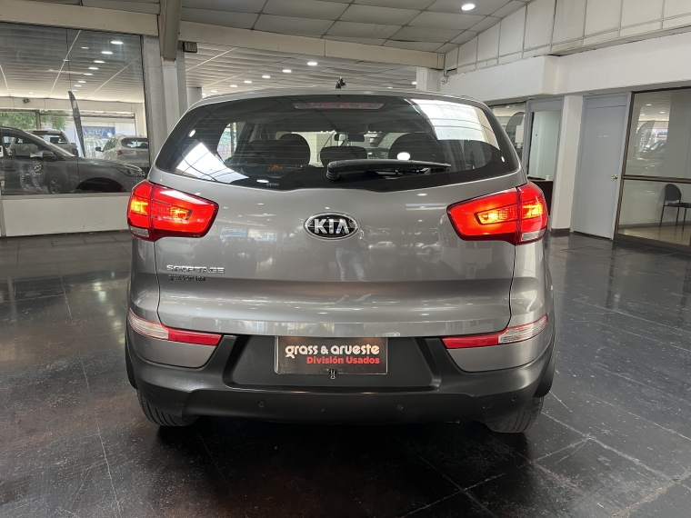 Kia Sportage Lx 2.0 Gsl Aut 2wd 2016  Usado en Grass & Arueste Usados