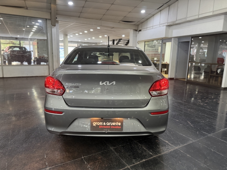Kia Soluto Ex 1.4l 5mt Full 2026  Usado en Grass & Arueste