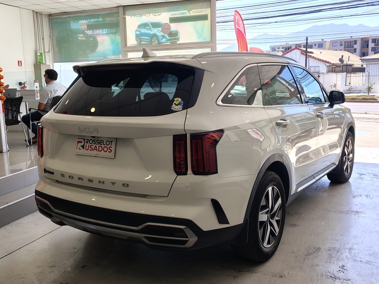 Kia Sorento Sorento 2wd 2.5 Aut 2023 Usado en Rosselot Usados