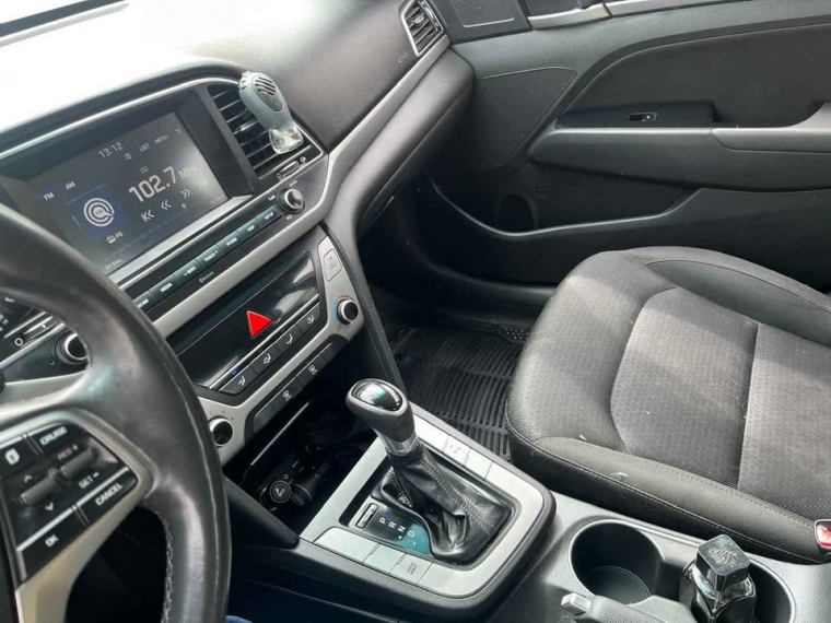 Hyundai Elantra . 2017 Usado  Usado en Webautos.cl