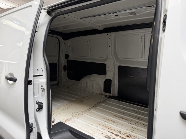 Peugeot Expert 2.0l Hdi 150hp 6mt Ac 2022  Usado en Grass & Arueste