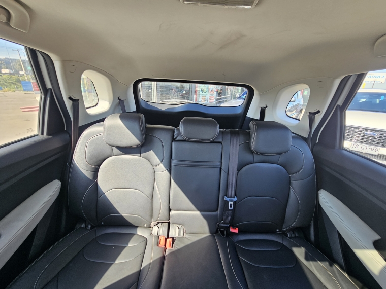 Chevrolet Captiva — foto 20 de 24