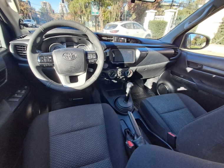 TOYOTA HILUX DX 4X4 2.4 - imagen 16