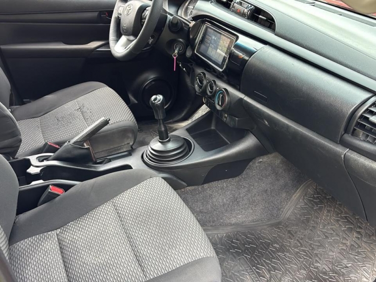 TOYOTA HILUX  Dcab DX 4x2 2.4cc - imagen 12