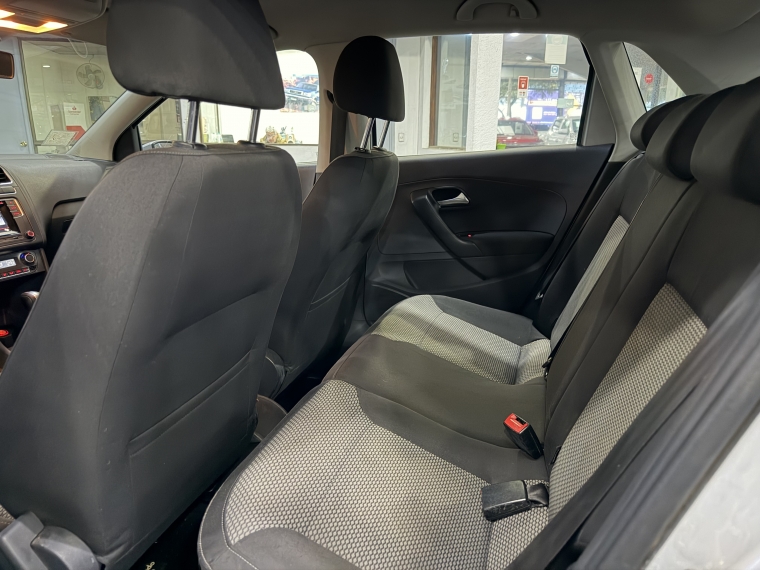 Volkswagen Polo Highline 1.6l Aut 2016  Usado en Grass & Arueste