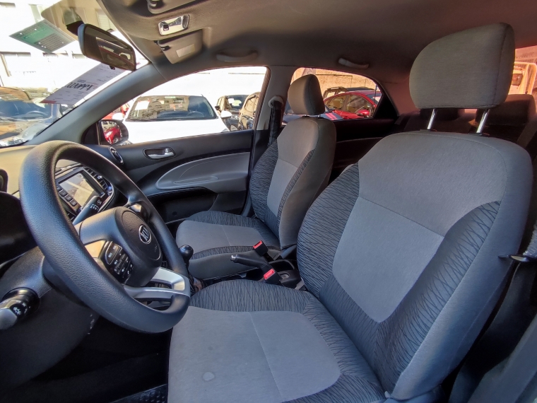 Kia Soluto Soluto Ex 1.4l 5mt Ac - 2235 2021 Usado en Rosselot Usados