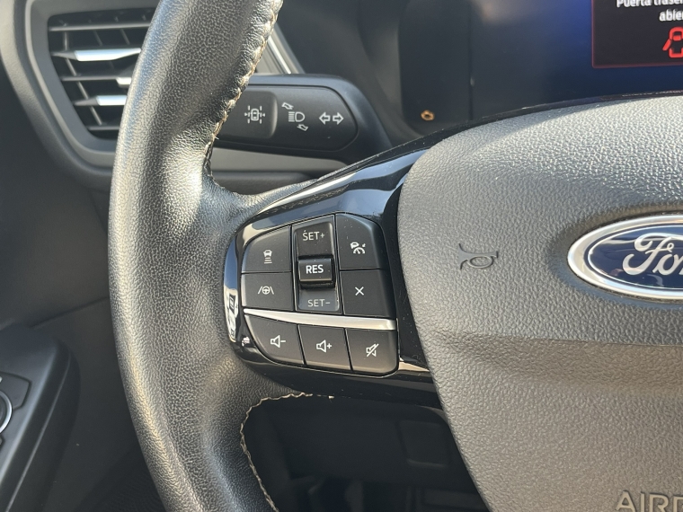 Ford Escape 2.5 Titanium Hev At 4x4 Hibrido 2023 Usado  Usado en Kovacs Usados