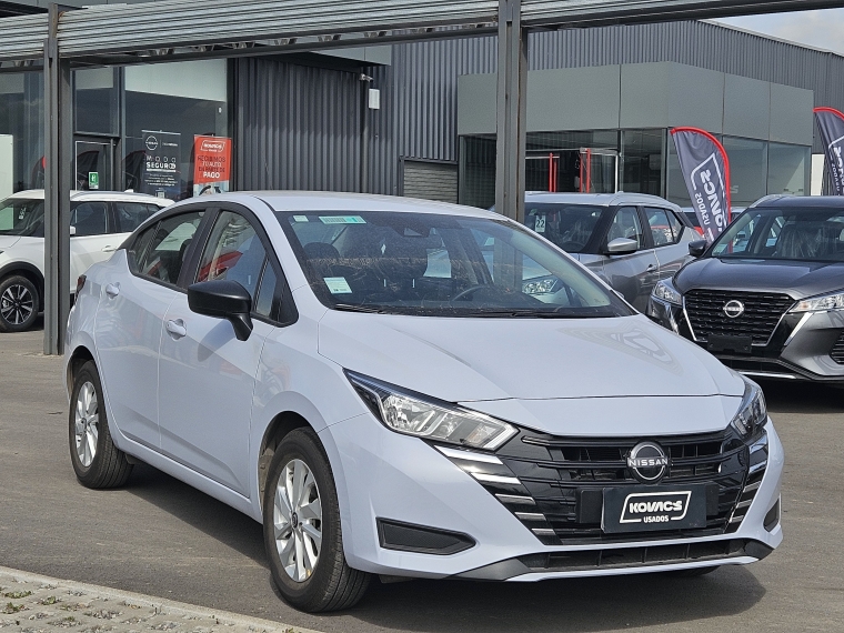 Nissan Versa Advance Mt 1.6 / Gris Ethios 2024 Usado  Usado en Kovacs Usados