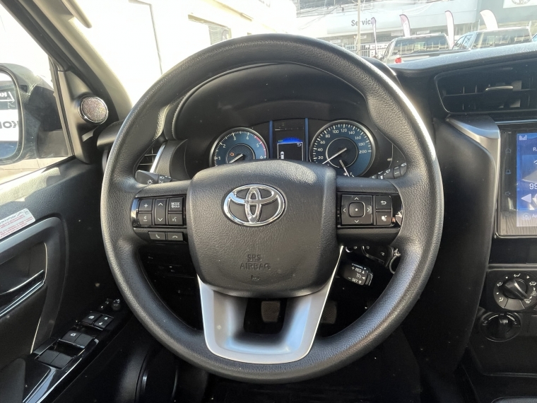 Toyota Fortuner 2.8 Sr5 Tdi Mt 4x4 Diesel 2023 Usado  Usado en Kovacs Usados