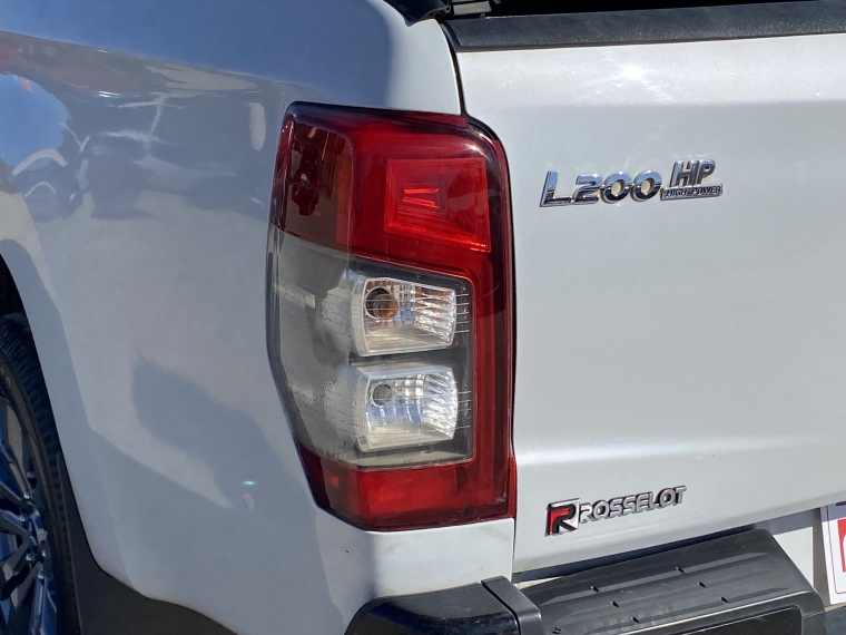 Mitsubishi L200 L200 Dakar Hp Dcab 4x4 2.4 Aut 2023 Usado en Rosselot Usados