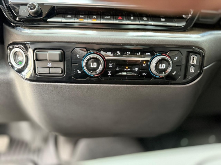 Chevrolet Silverado 5.3 Auto Lt Trail Boss Dc 4wd R 2024 Usado en Automotriz Olea Flaño