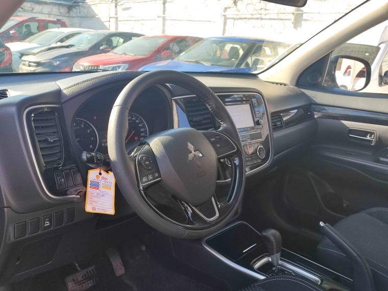 Mitsubishi Outlander Outlander Cvt 2.0 Aut 2019 Usado en Rosselot Usados Mitsubishi Outlander Outlander Cvt 2.0 Aut 2019 Usado en Rosselot Usados