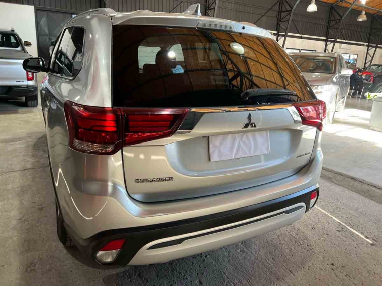 Mitsubishi Outlander 2.0 2023 Usado  Usado en Webautos.cl