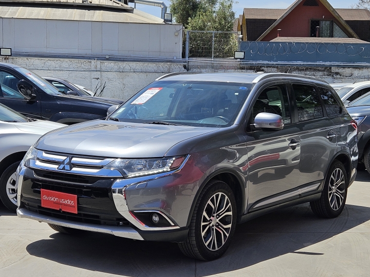 Mitsubishi Outlander Outlander 4x4 Gls 2.4 At- Esp/ant 2017 Usado en Rosselot Usados