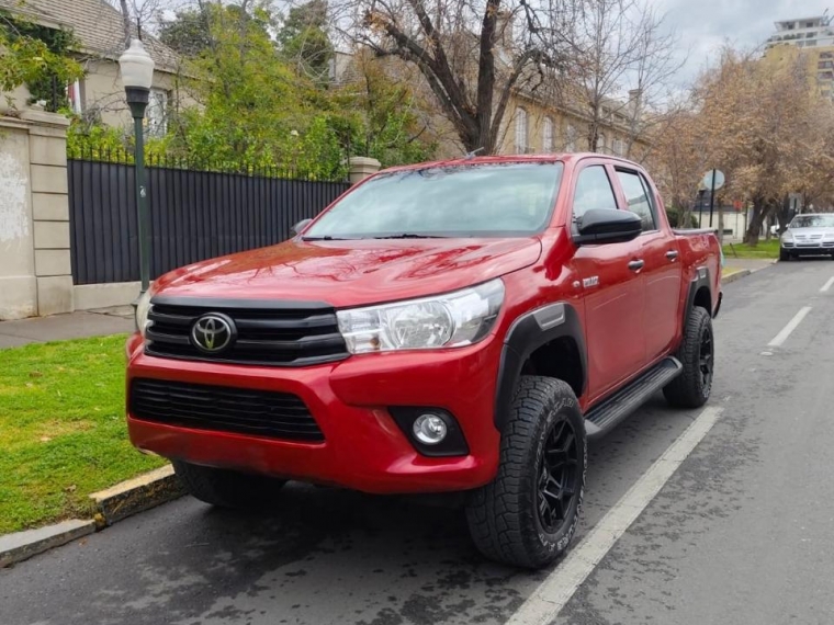 Toyota Hilux — foto 12 de 18