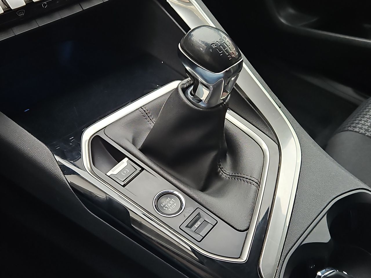 Peugeot 208 3008 Puretech 1.2l 2022 Usado en Usados de Primera - Sergio Escobar