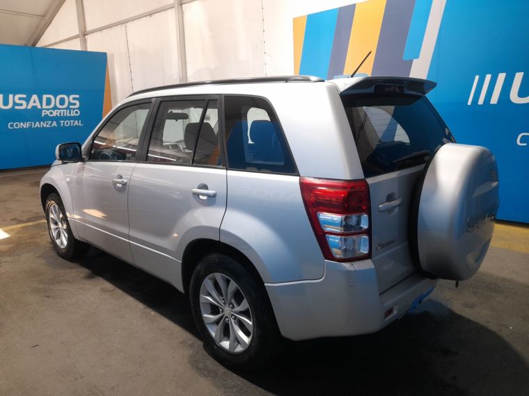 Suzuki Grand nomade 2.4 Glx Nav 2wd Mt 5p 2019 Usado  Usado en Webautos.cl