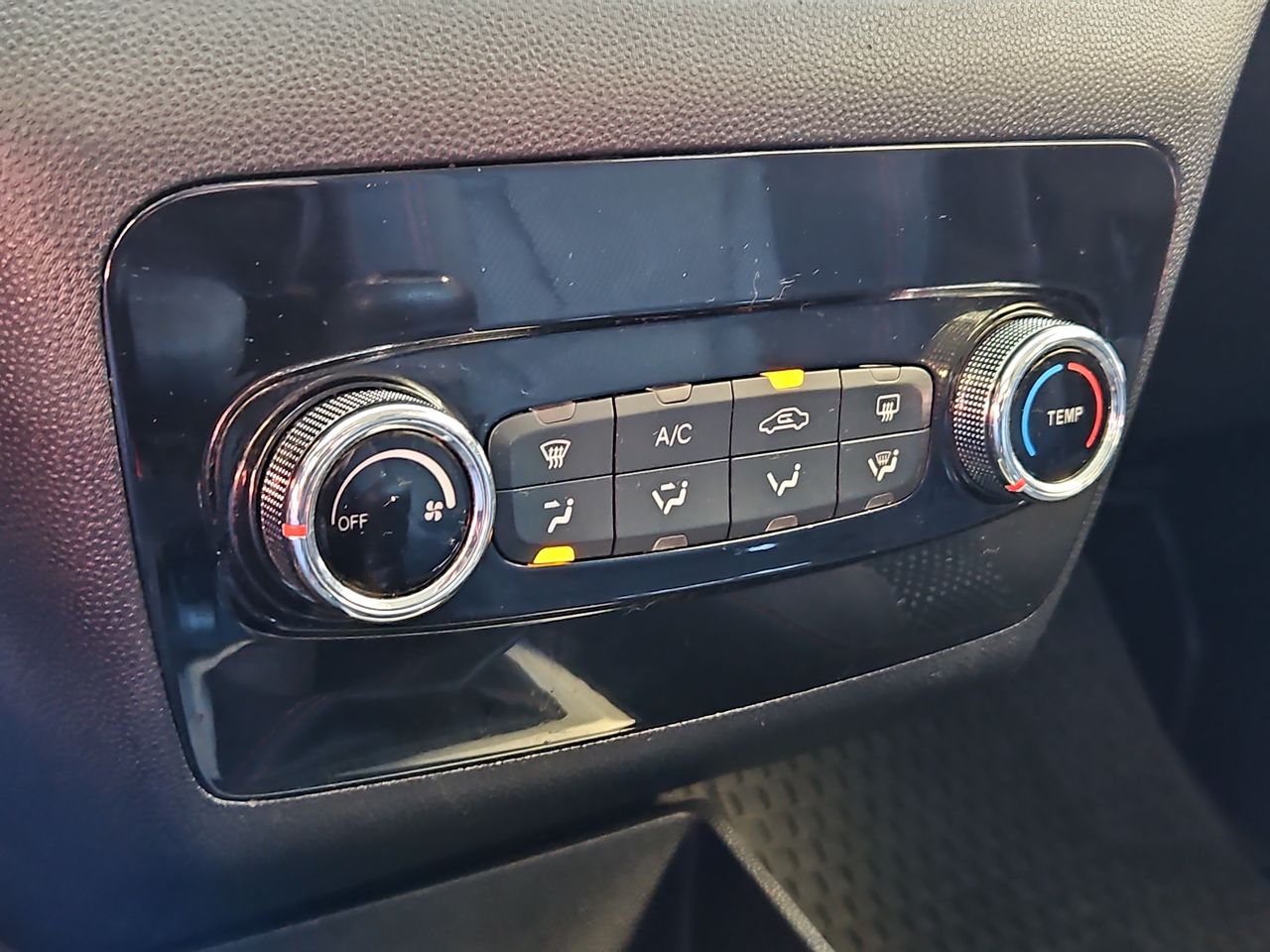 Jac Js2 Js2 Hatchback 1.5 2023 Usado Usado en Webautos.cl Jac Js2 Js2 Hatchback 1.5 2023 Usado Usado en Webautos.cl