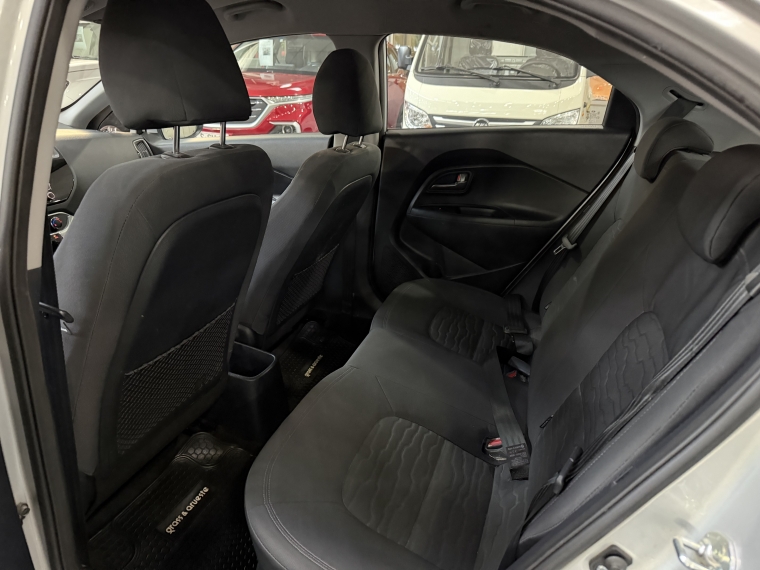 Kia Rio 5 Ex 1.4l 6mt Ac Full 2016  Usado en Grass & Arueste