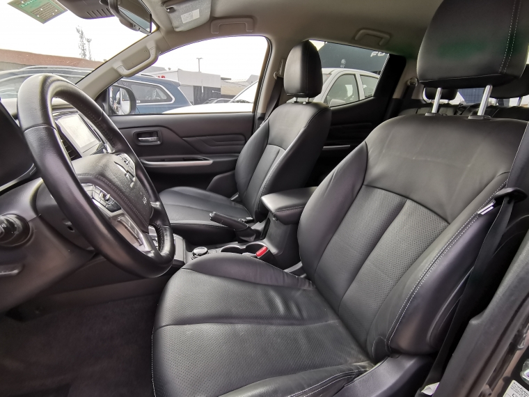 Mitsubishi L200 L200 D/c Dakar Crs Aut 2.4 4x4 Mn 2022 Usado en Rosselot Usados