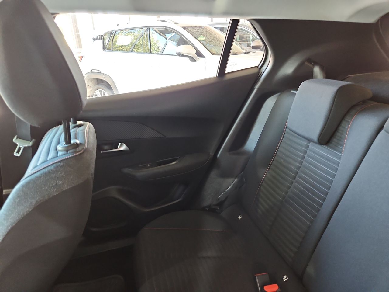 Peugeot 2008 2008 Active 1.2 2021 Usado en Usados de Primera - Sergio Escobar