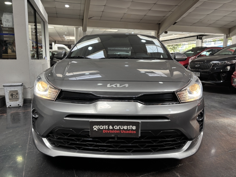 Kia Rio 5 Ex 1.4l 6mt Ci Full 2022  Usado en Grass & Arueste