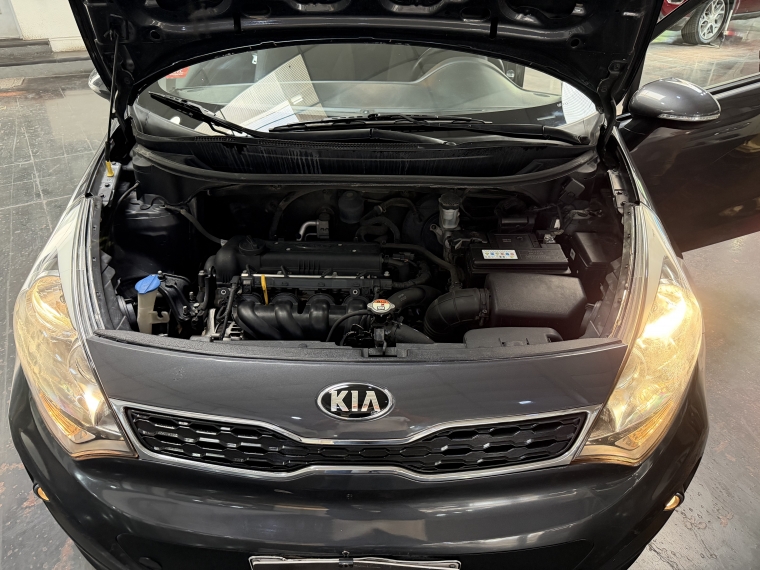Kia Rio 3 Ex 1.4l Ac Abs 6mt  2014  Usado en Grass & Arueste