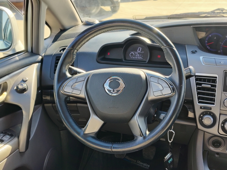 Ssangyong Stavic Stavic Full 2.2 2016 Usado en Rosselot Usados