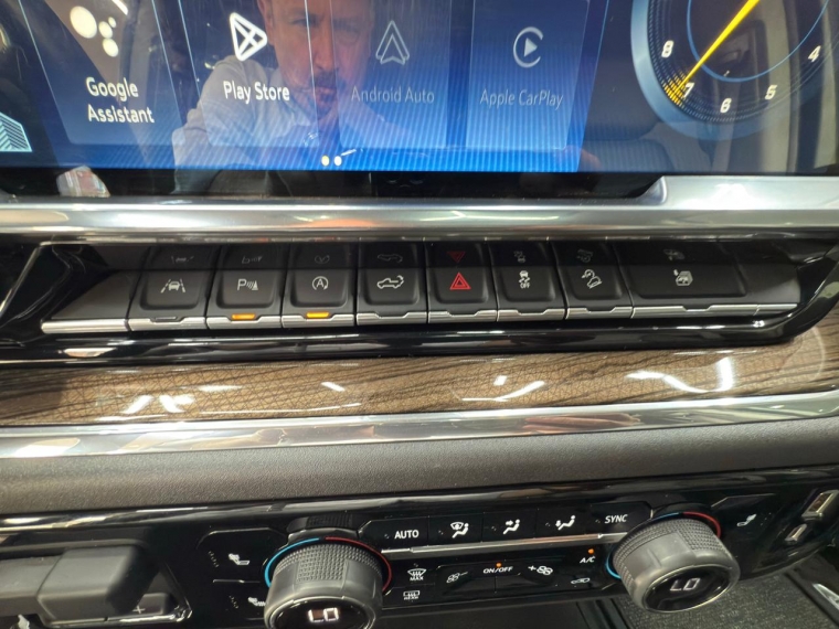 Chevrolet Silverado 5.3 Auto Lt Trail Boss Dc 4wd R 2024 Usado en Automotriz Olea Flaño