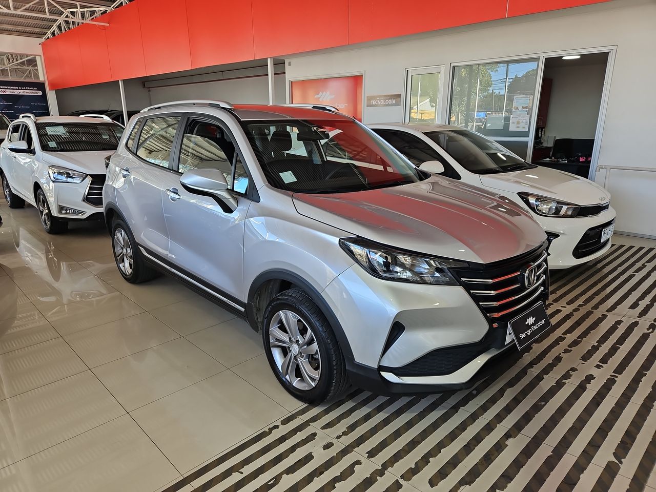 Changan Cs15 Cs15 Hb 4x2 1.5 2023 Usado en Usados de Primera - Sergio Escobar