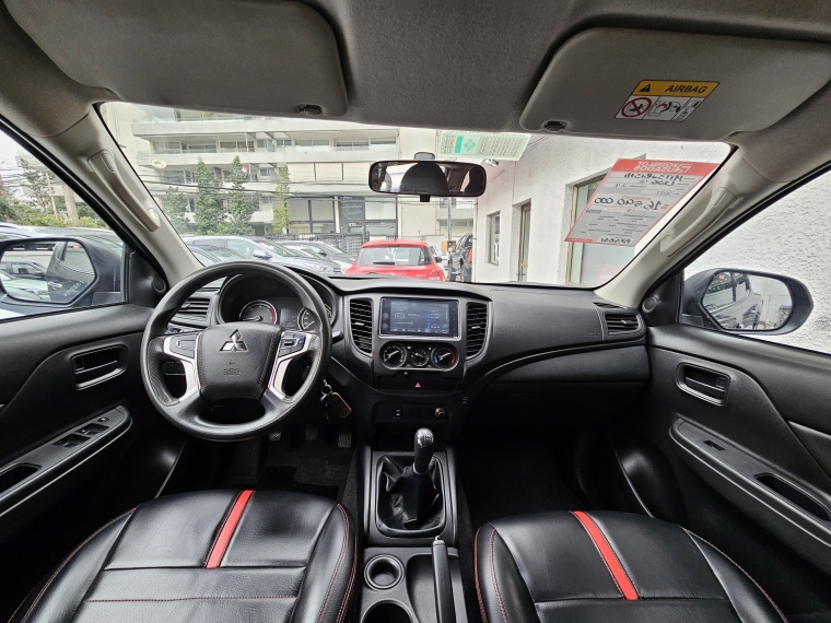 Mitsubishi L200 L200 D/c 2.4 Katana Cr 4x2 2022 Usado en Rosselot Usados