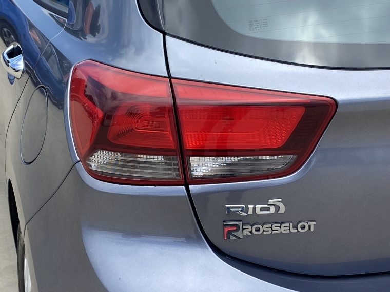 Kia Rio 5 Rio 5 Ex 1.4 2020 Usado en Rosselot Usados