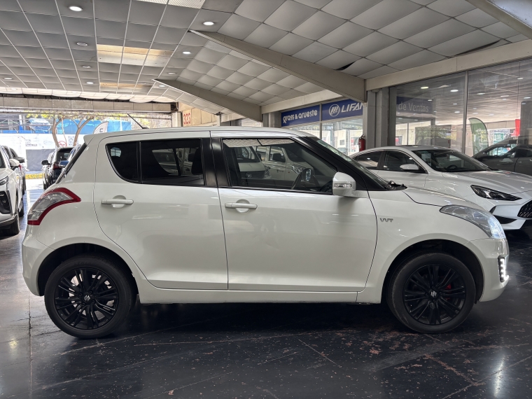 Suzuki Swift Gl 1.2l 5mt Ac 2018  Usado en Grass & Arueste