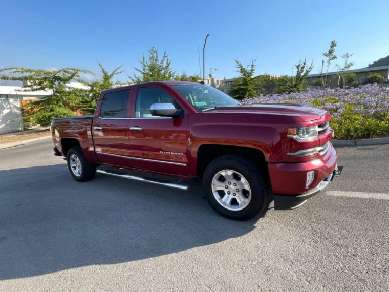 Chevrolet Silverado Dcab 4x4 Sohc 5.3 Aut 2018  Usado en Automarket Chile