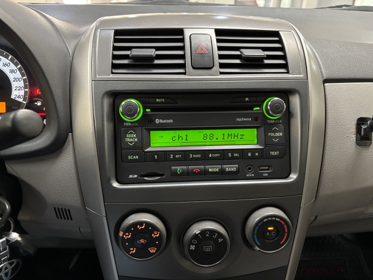 Toyota Corolla Gli 1.6l 6mt Ac 2013  Usado en Grass & Arueste