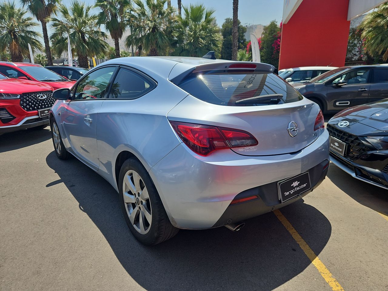 Opel Astra Astra Gtc Enjoy 1.6 2016 Usado en Usados de Primera - Sergio Escobar