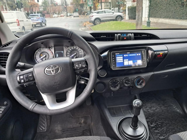 TOYOTA HILUX DX 4X2 2.4 - imagen 15