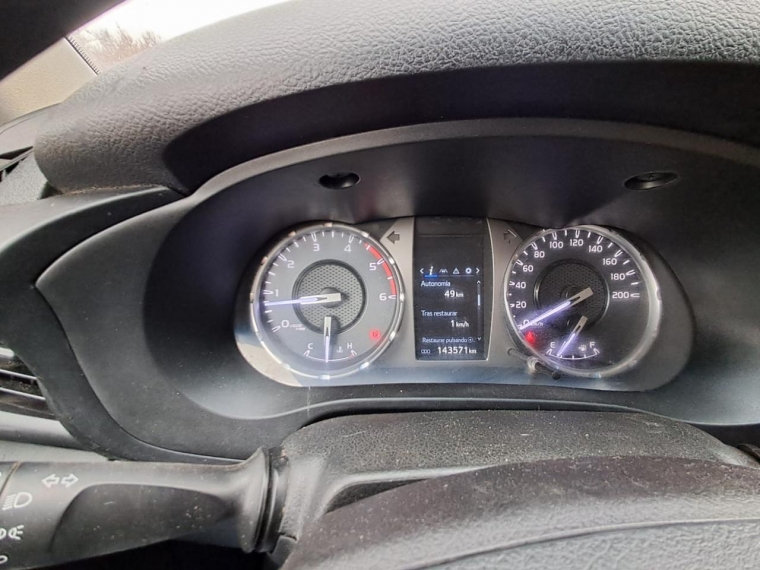 TOYOTA HILUX DX 4X4 2.4 - imagen 11