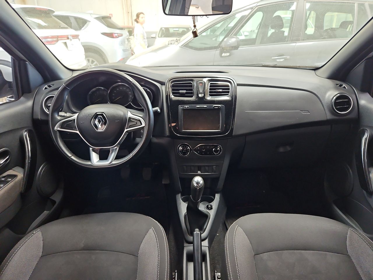 Renault Symbol Symbol Mt 1.6 2022 Usado Usado en Webautos.cl Renault Symbol Symbol Mt 1.6 2022 Usado Usado en Webautos.cl