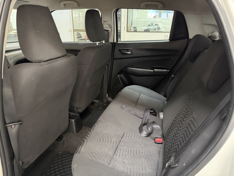 Suzuki Swift 1.2l Glx At 2021  Usado en Grass & Arueste