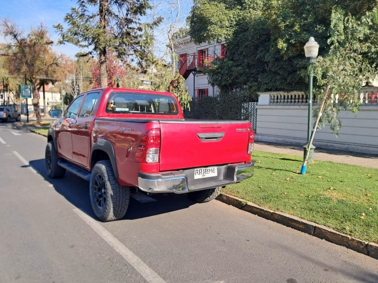 TOYOTA HILUX DX 4X4 2.4 - imagen 4
