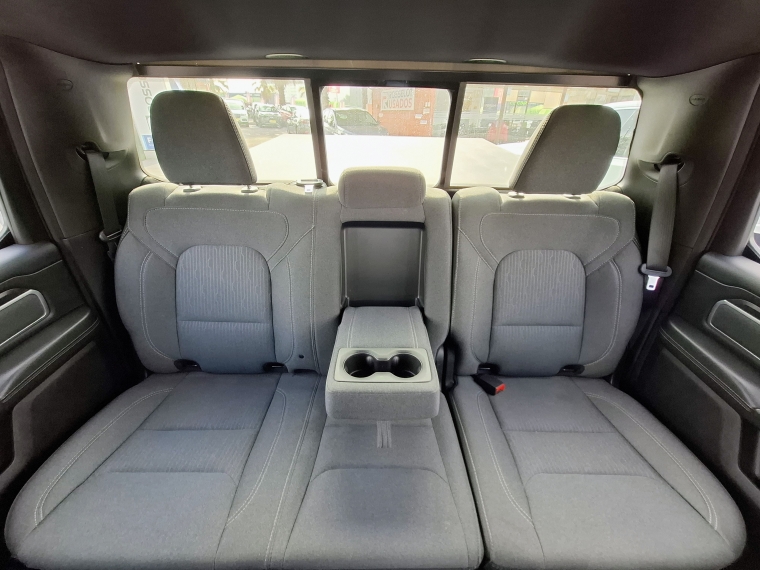 Ram 1500 New Ram 1500 Crew Cab Big Horn 3.6l E-torque Euro 6c 2021 Usado en Rosselot Usados